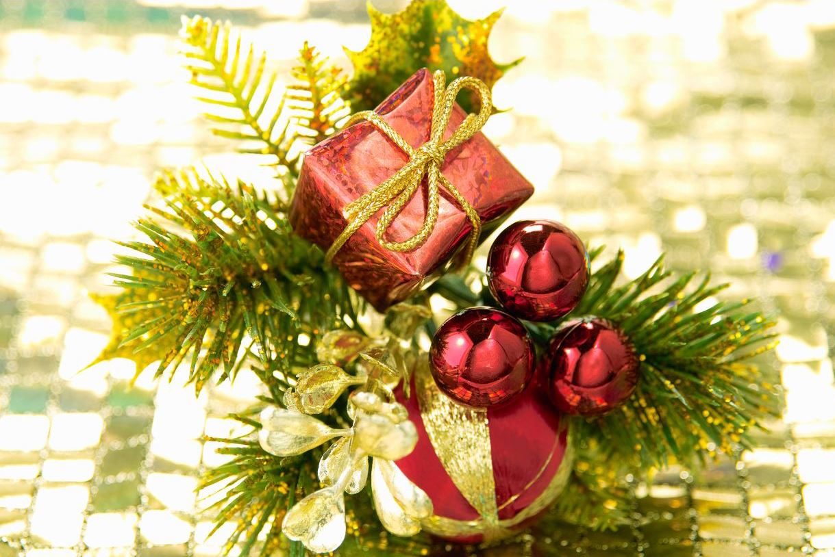 senior holiday party artwork